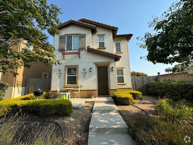 Building Photo - 1937 Celebration Ave Rental