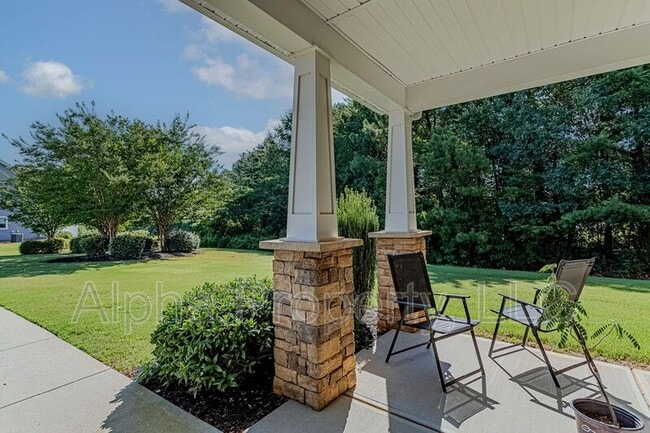 Photo - 195 Fair Orchard Way