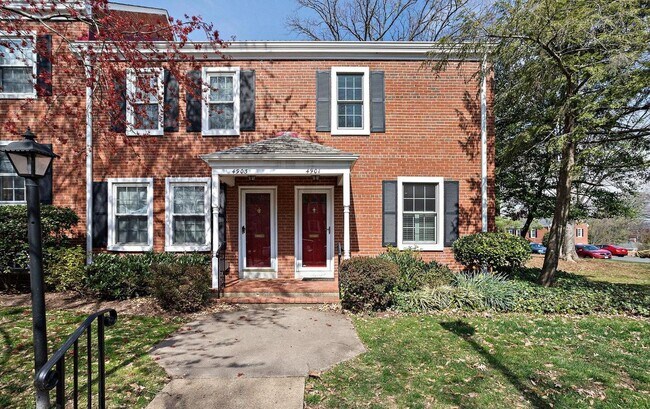 End Unit Townhome - 4901 29th Rd S