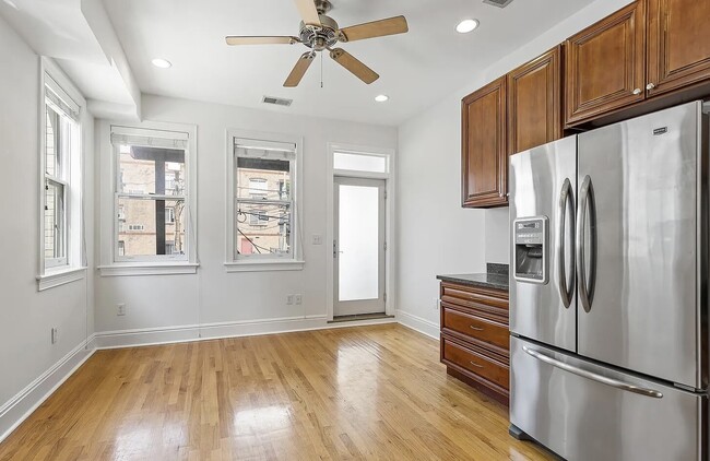 Photo - 2212 11th St NW Unidad 2