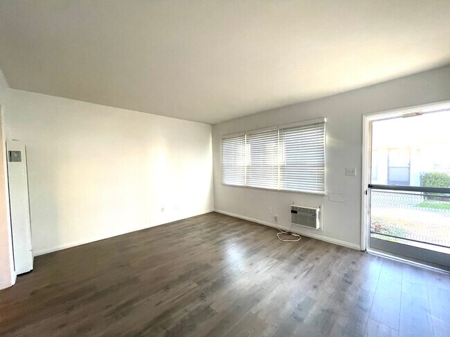 Photo - 206 N Chandler Ave Unit 206