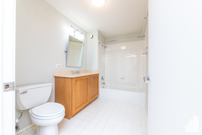 Photo - 545 N Dearborn St Unit 1611