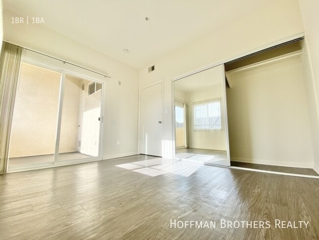 Photo - 251 Robinson St Unit 108