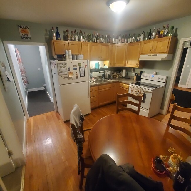 Kitchen area - 104 Walnut St Apartments