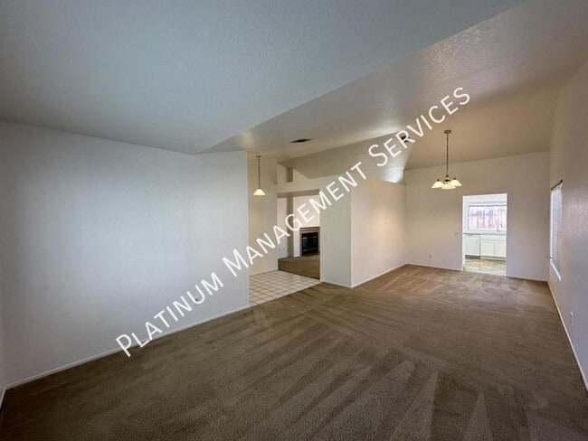 Photo - 1611 Kings Rd