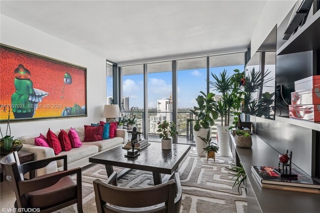 Building Photo - 88 SW 7th St