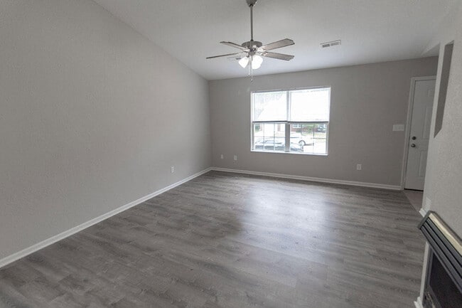 Photo - 1330 Godas Cir