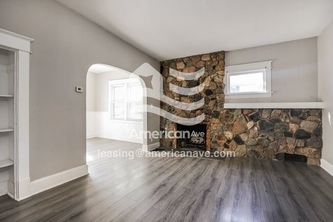 Photo - 1202 E Fox St