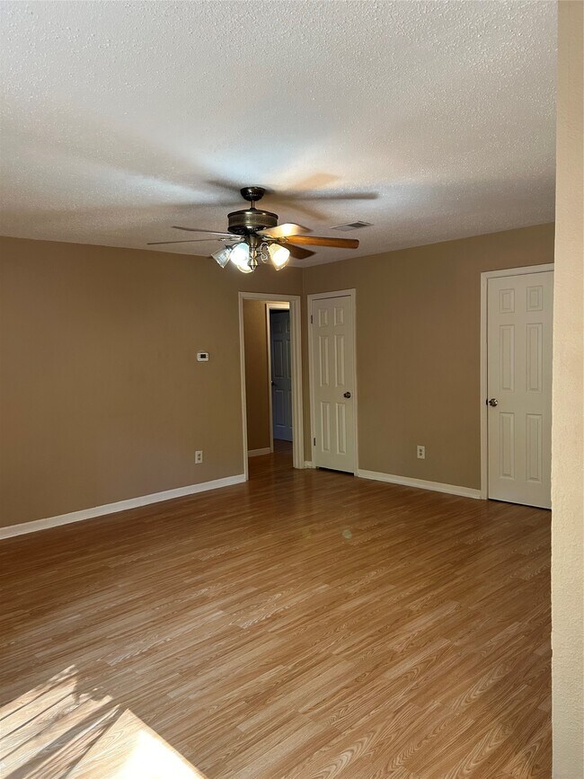 Photo - 10018 Valley Wind Dr