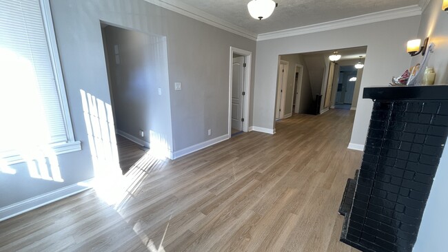 Photo - 6511 S Vernon Ave