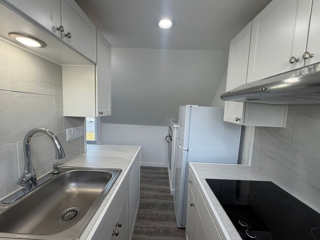 Photo - 2222 Summit Ave Unit 4