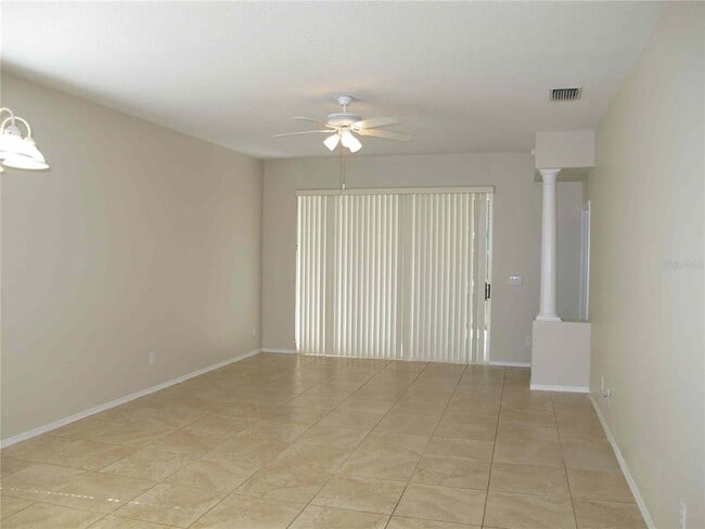 Photo - 115 Redtail Pl