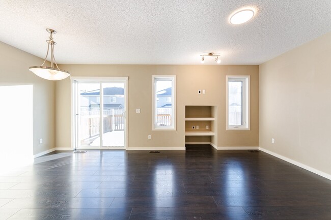 Building Photo - 4690 Alwood Way SW