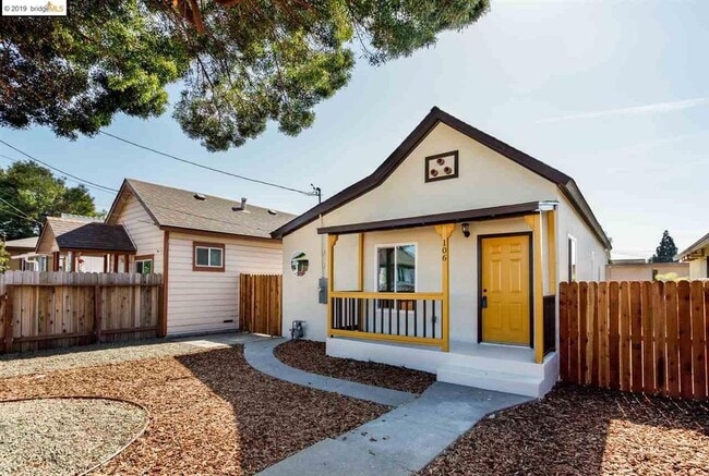 Building Photo - 106 Chanslor Ave