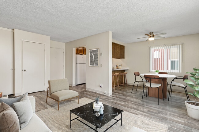 Photo - Naples Court