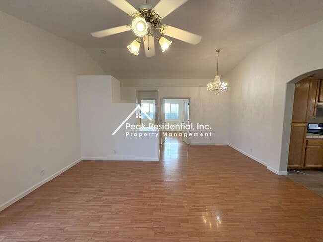 Photo - Charming 3bd/2ba Elk Grove Home With 2 Car Garage!