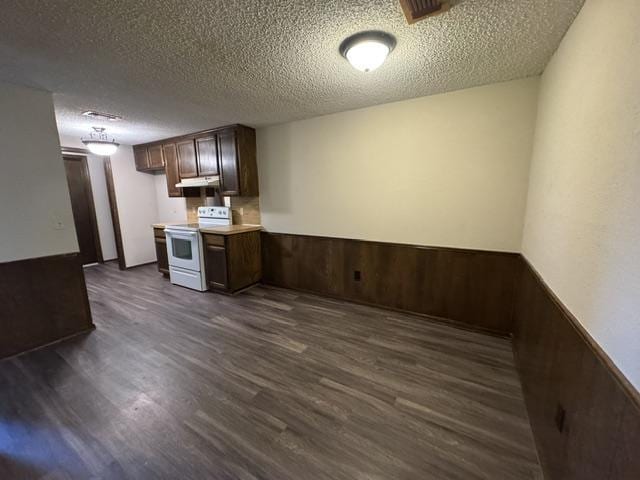 Photo - 512 Nimrod Rd