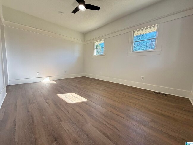 Photo - 219 47th Pl N