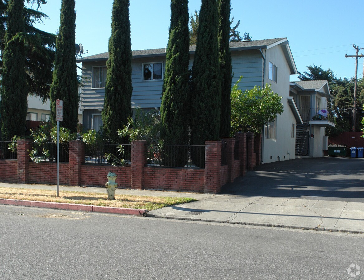 7230 Bark Lane - 7230 Bark Lane