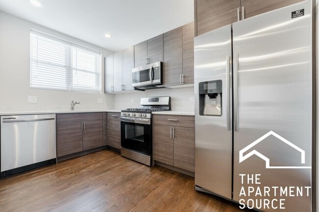 Photo - 1434 W Farragut Ave Unit 3D