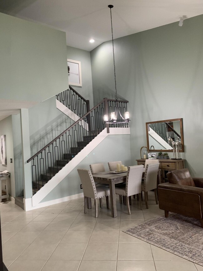 Photo - 10667 Lake Shore Dr