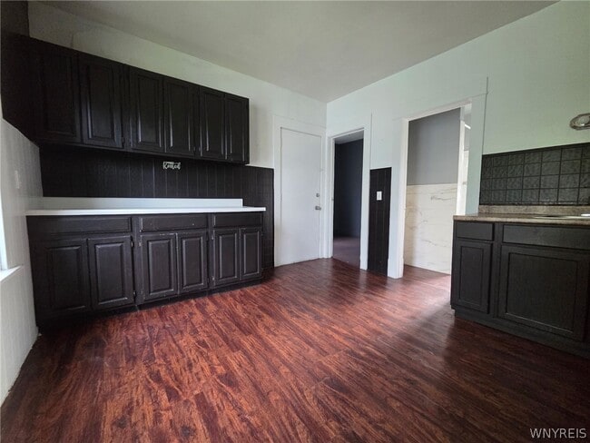 Photo - 67 Moeller St