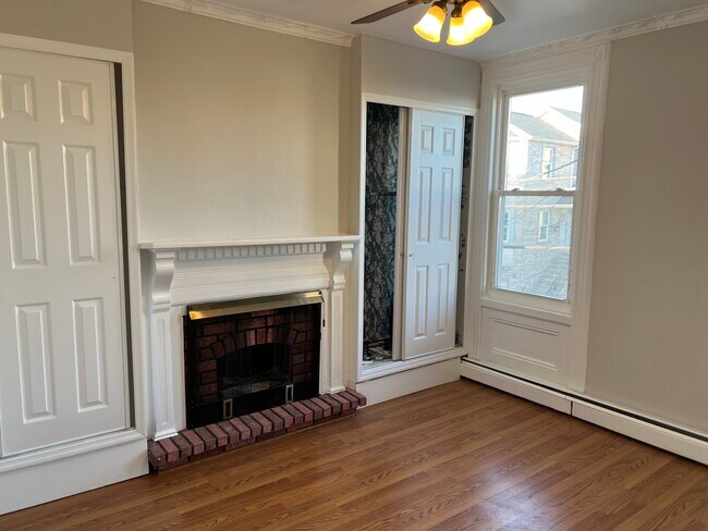 Photo - 13 Clover St