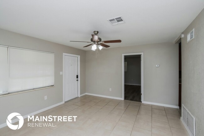 Photo - 1607 Albert Dr