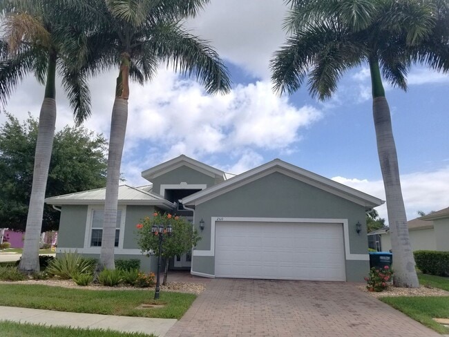 Building Photo - Celebration Cape - Gated Community - 3/2+Den/2 car garage