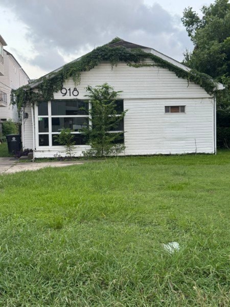 Photo - 918 W 18th St