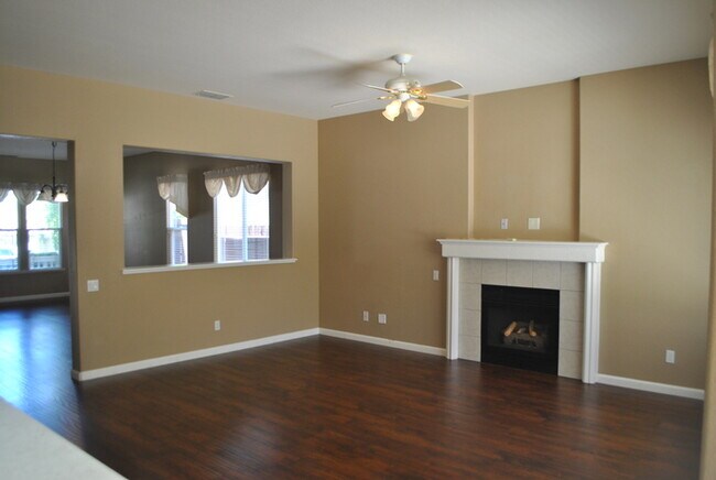 Photo - Gorgeous home in Springfield at Whitney Oaks