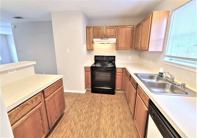 Photo - 16022 Old River Rd