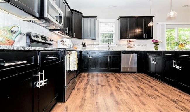 Photo - 2560 McNeil Circle ~ Haymount