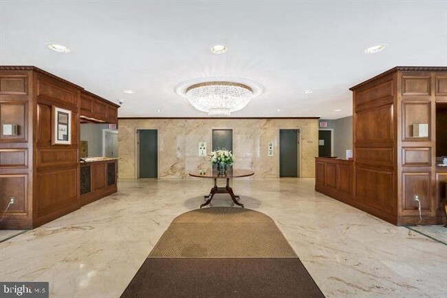 Photo - 4501 Arlington Blvd Unit 718