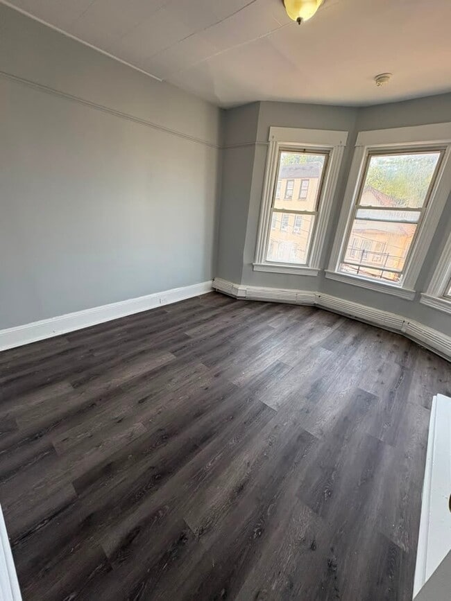 Photo - 105 Maple St Unidad 3W