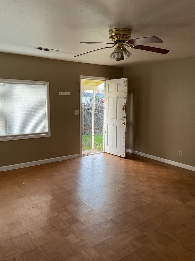 Photo - Country Living