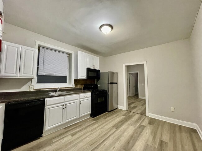 Photo - 5608 Palisade Ave Unidad 7 Rental
