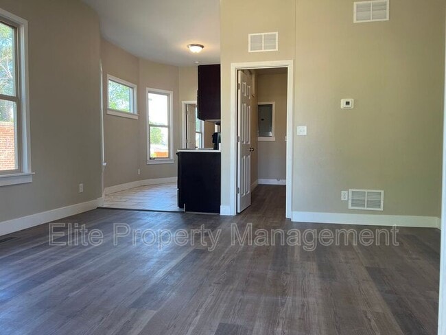 Photo - 713 W Abriendo Ave Unidad APT A