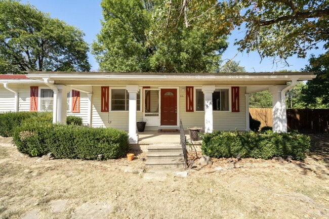 Photo - 531 N Fern St Casa