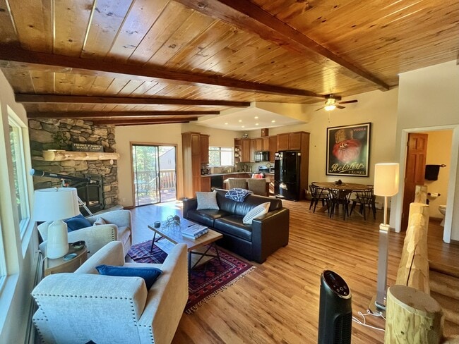 Photo - 114 Angora Ct