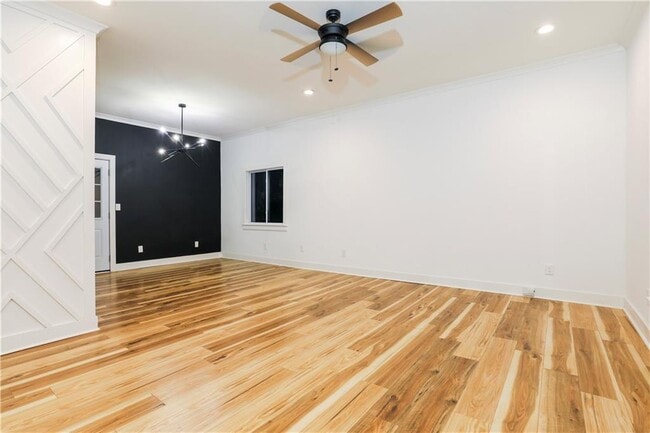 Photo - 3040 Valley Cir