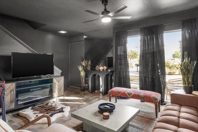 Photo - 4620 N 68th St Unit SI ID1540150P