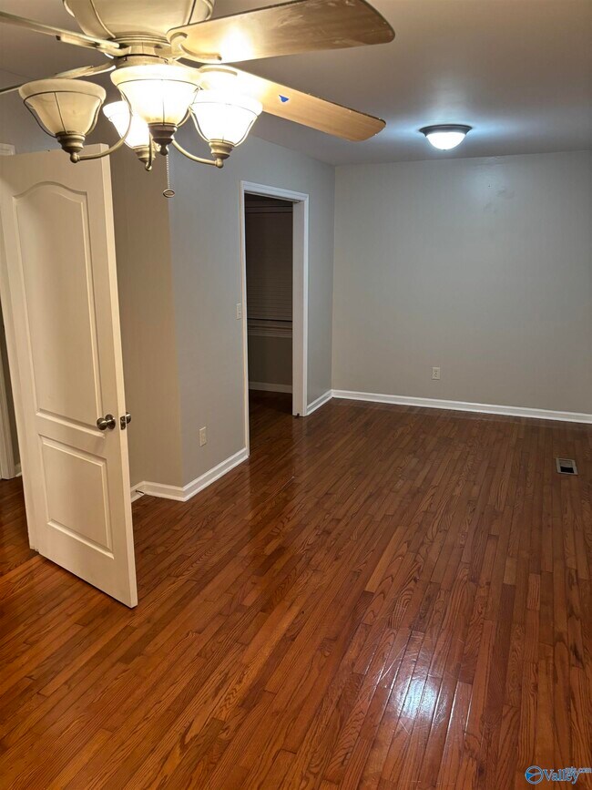 Photo - 3102 Adonna Dr NW
