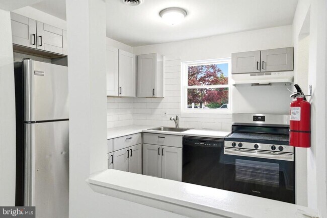 Photo - 1137 Kaye Ct