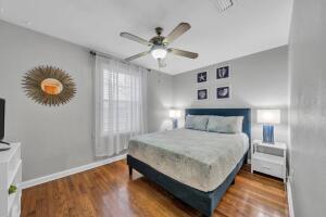 Photo - 270 Beachview Dr NE