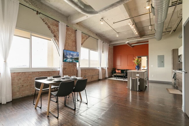 Building Photo - 500 S Ervay St Unit ID1297764P Rental