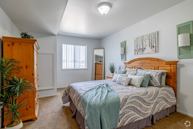 2BD, 1.5BA - 946SF - Primary Bedroom