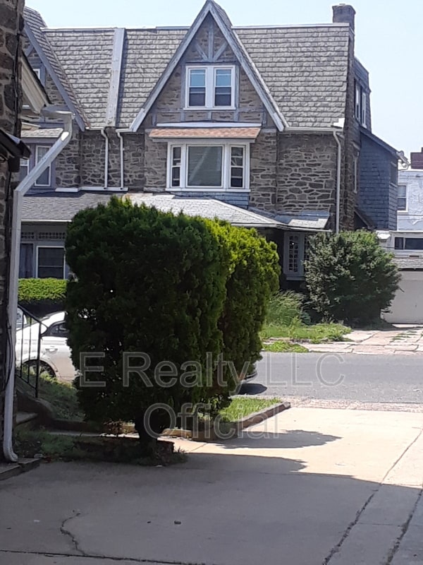 Building Photo - 819 N 64th St