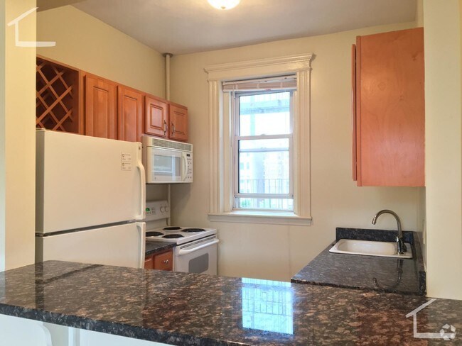 Building Photo - 109 Queensberry St Unit 10 Rental
