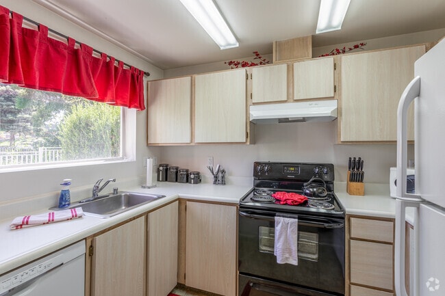 2BR, 2BA - 1,090 Sf - On the Boulevard